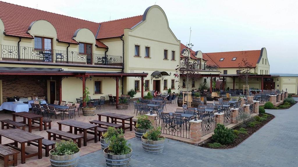 Vinarstvi U Kaplicky Hotel Zaječí Exterior foto
