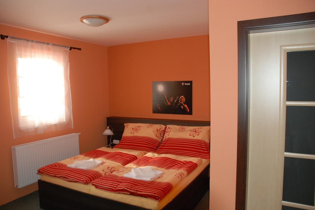 Vinarstvi U Kaplicky Hotel Zaječí Habitación foto