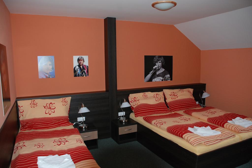 Vinarstvi U Kaplicky Hotel Zaječí Habitación foto