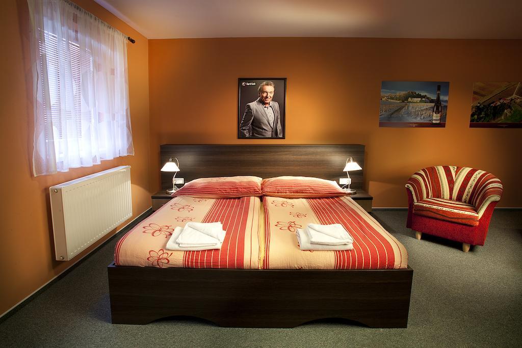 Vinarstvi U Kaplicky Hotel Zaječí Exterior foto